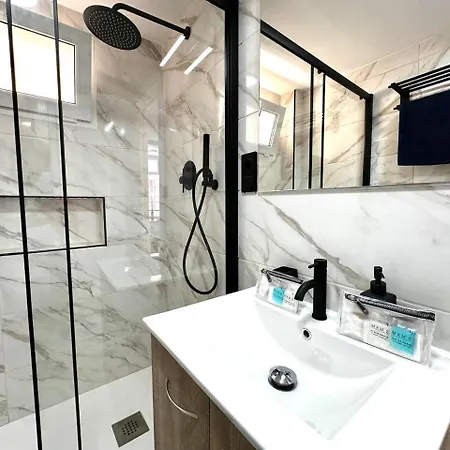 Encantador Moderno Reformado Apartment