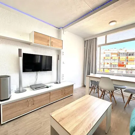 Encantador Estudio Con Piscina, Parking, Gran Tv - Torremolinos Centro 托雷莫利诺斯