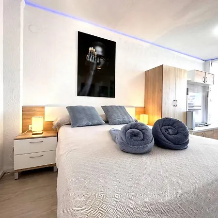 Encantador Estudio Con Piscina -