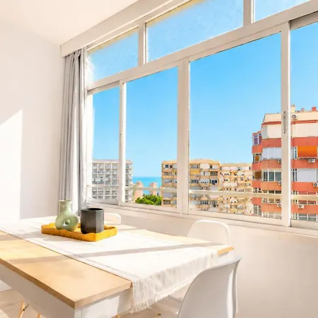 Encantador Estudio Con Piscina, Parking, Gran Tv - Centro * Torremolinos
