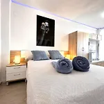 Encantador Estudio Con Piscina -